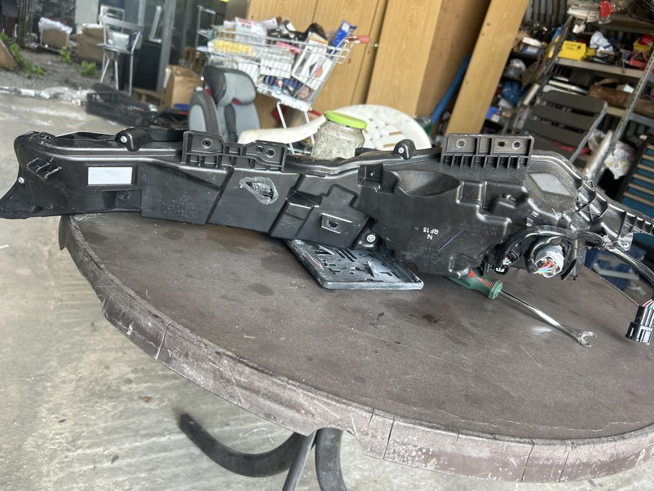 Фар за Nissan Ariya