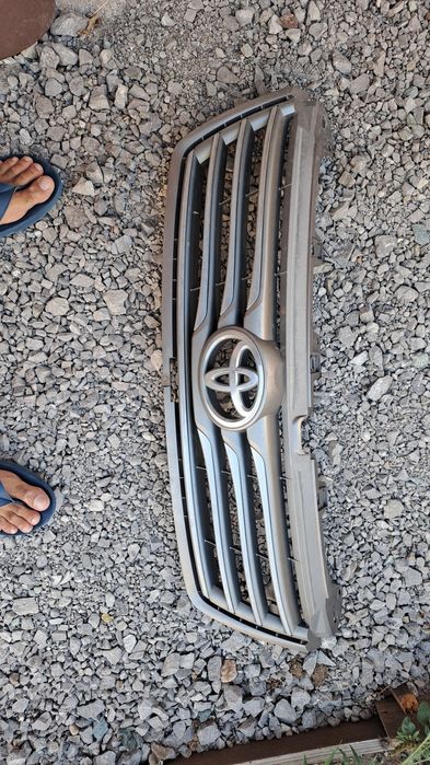 Решетка Toyota Rav 4