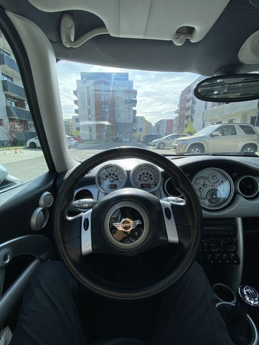 Vand/schimb Mini cooper 1.6 benzina 116 cp