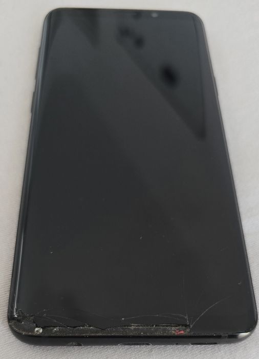 Samsung S9+  funcțional, ecran fisurat