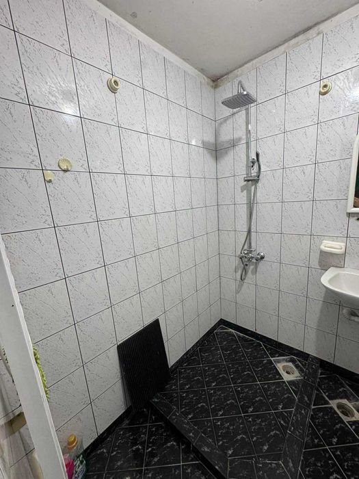 Продава се тристаен апартамент - гр.Мъглиж