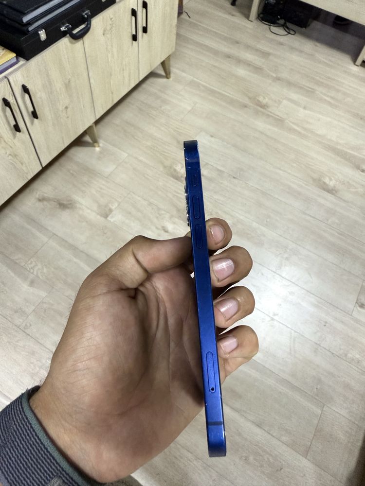 Iphone 12 sotiladi