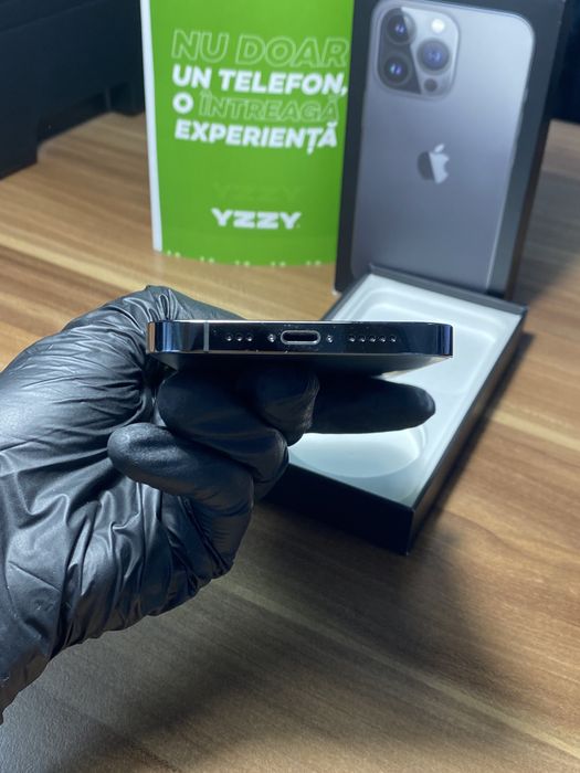 iPhone 13 Pro • 256 GB • Graphite