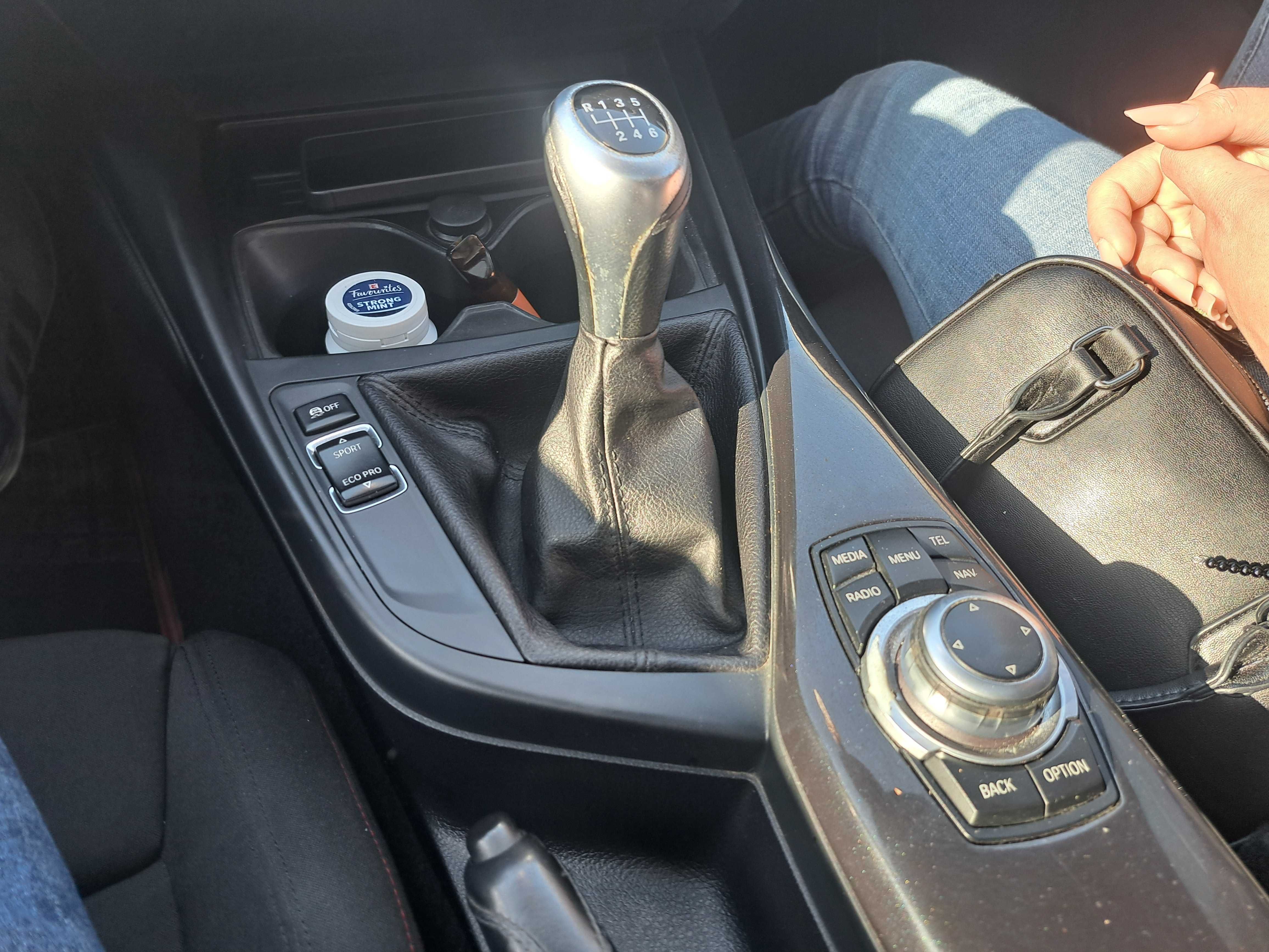 Vand bmw seria 1 an 2013