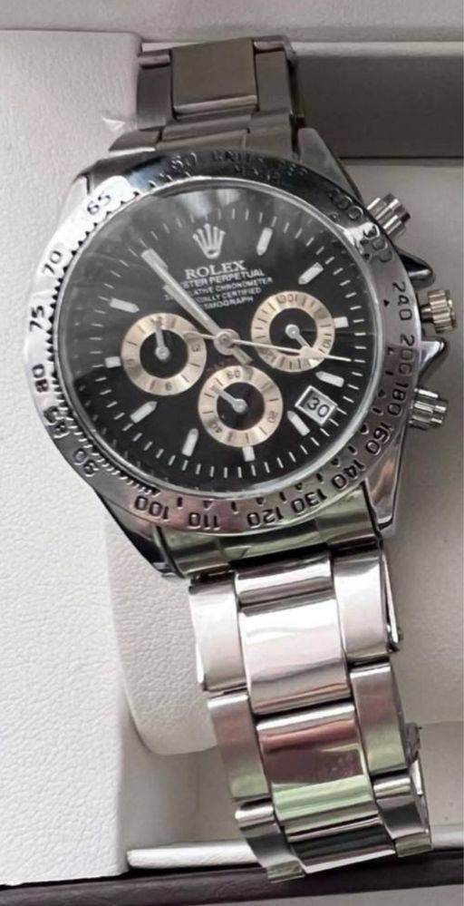 Часовник rolex.