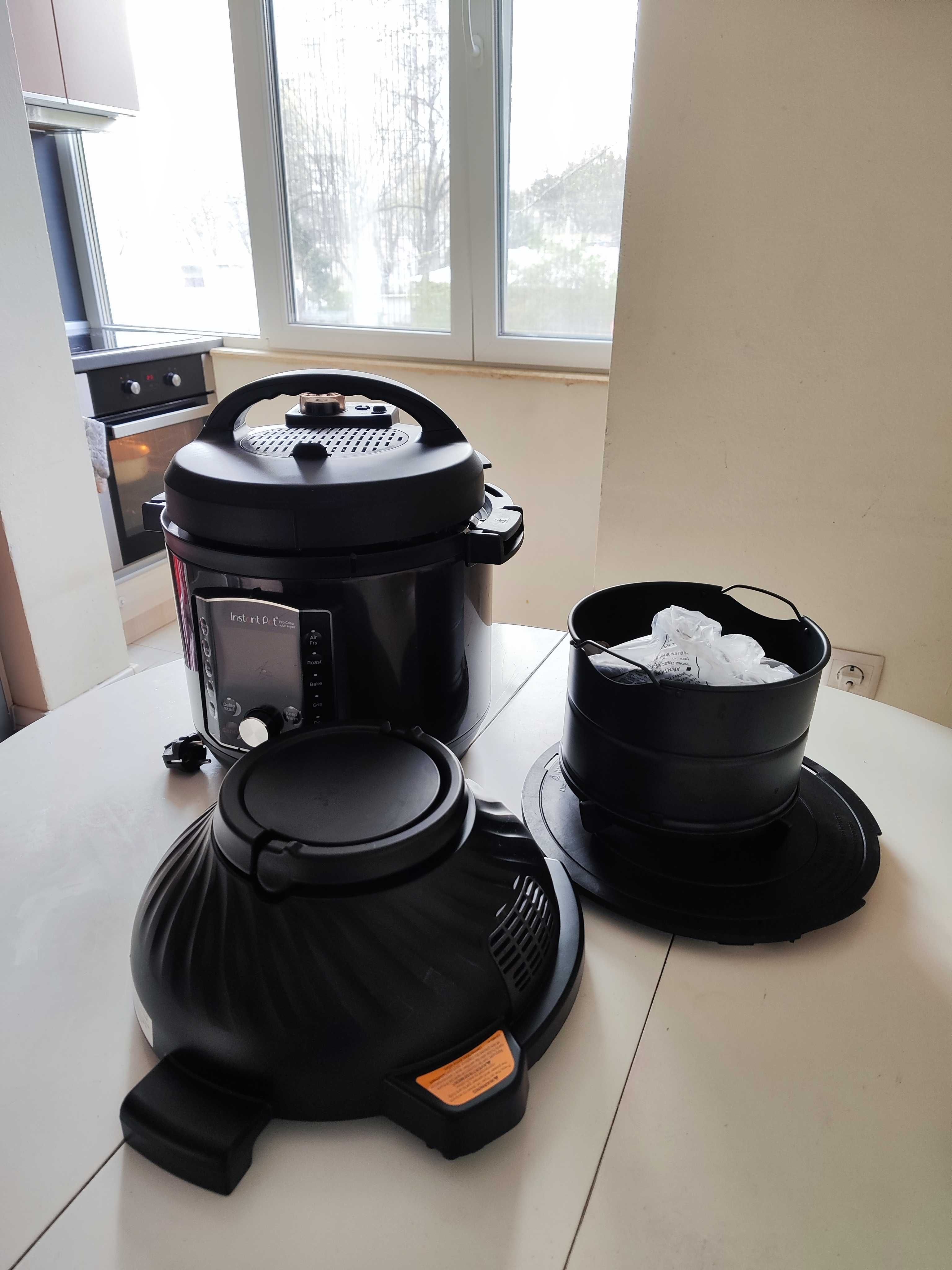 InstantPot pro CRISP + AIR FRYER