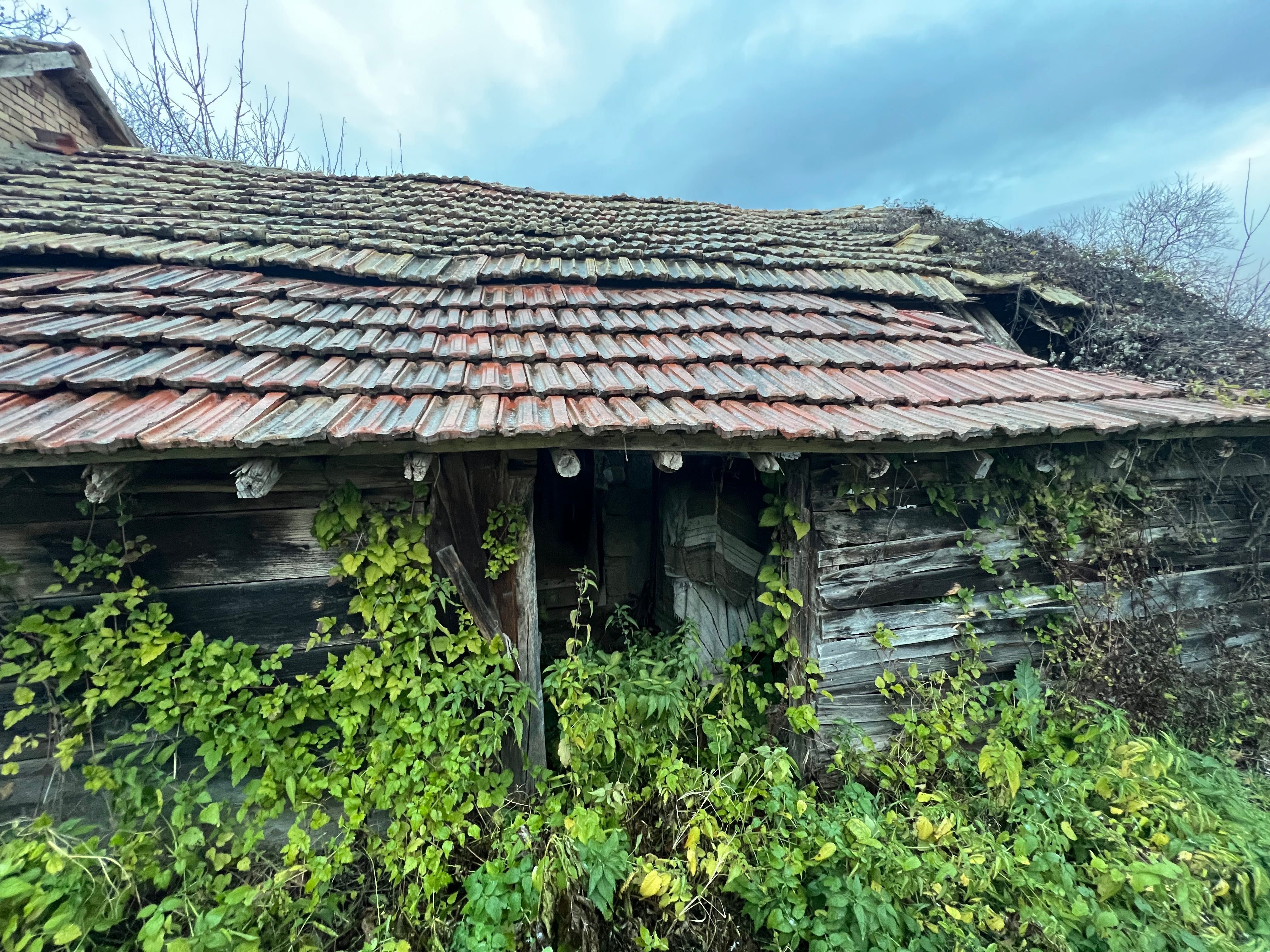 Имот в село Равна