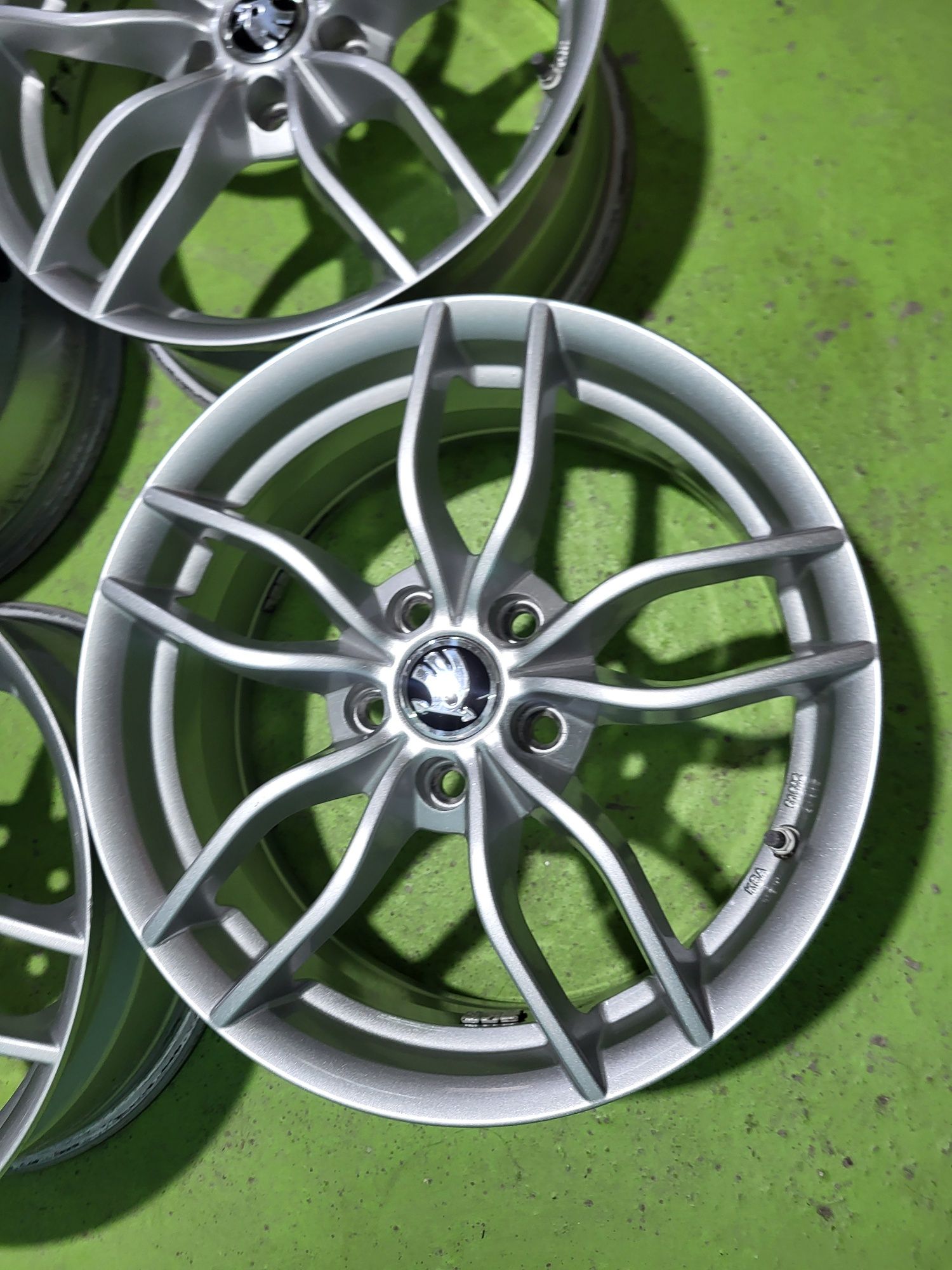 17 5x112 Vw Golf 5 6 7 8 Touran Caddy Skoda Audi 5х112