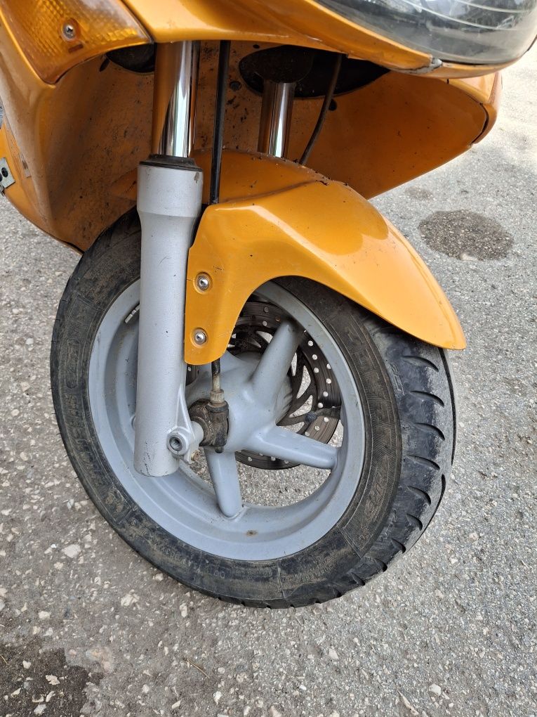 Априлия 150cc с документи