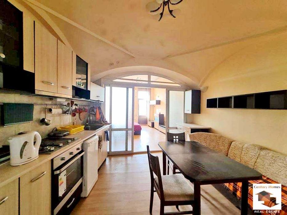 Продава се Етаж от къща в Велико Търново, Център - 120 кв.м за 1250 €/кв.м - Снимка #2