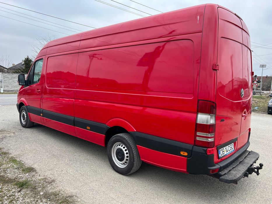 INCHIRIEZ duba autoutilitara MERCEDES Sprinter LUNG 3,5 t Fara SOFER