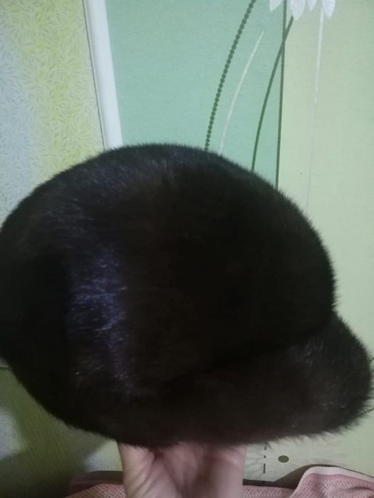 Продам норковую шапку женская