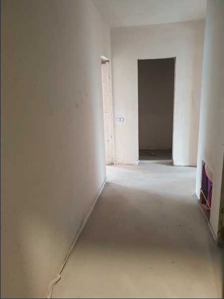 Продава се Тристаен апартамент в София, Надежда 2 - 121 кв.м за 2232 €/кв.м - Снимка #4