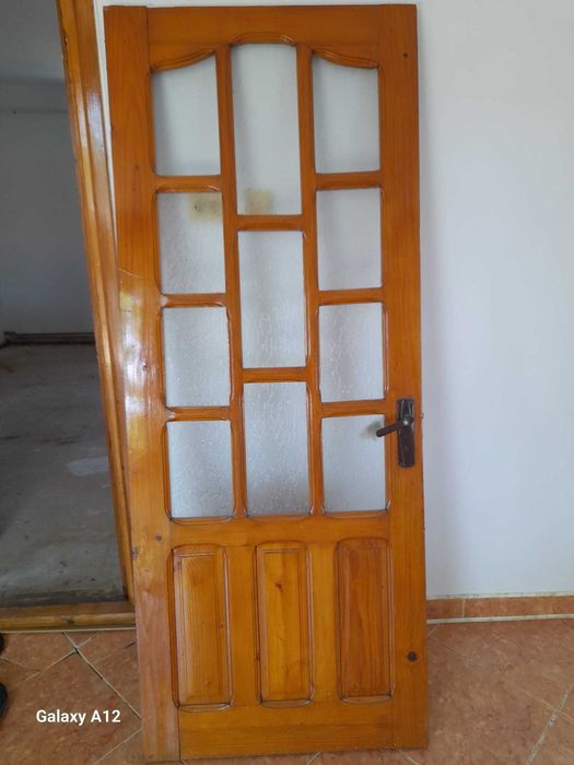 Patru uși stare foarte bună +două geamuri termopan