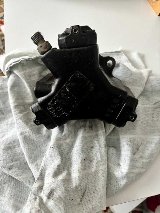 Pompa de înaltă presiune bosch originală, marca Opel Meriva 1.3 cdti