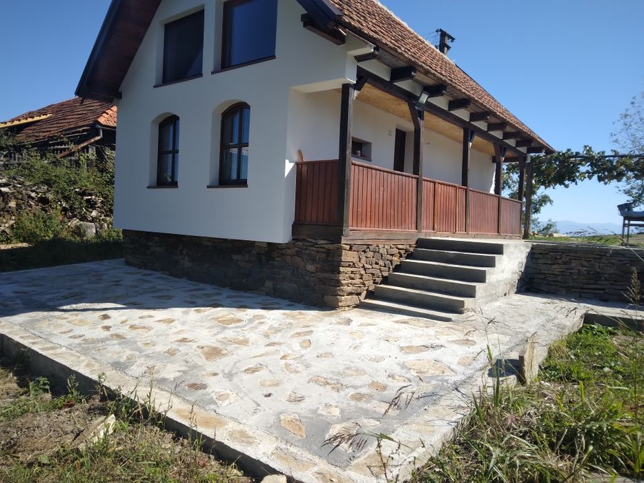 Vand casa la munte, in Dulcele, com. Gurahont, jud. Arad