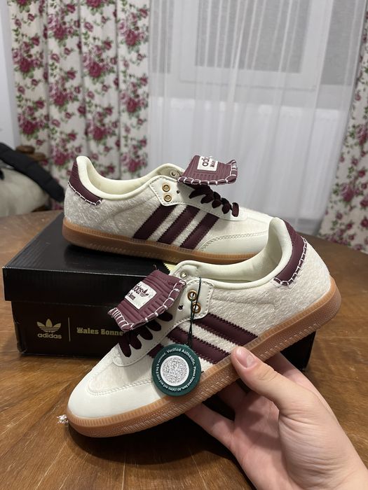 Papuci Adidas Wales Bonner