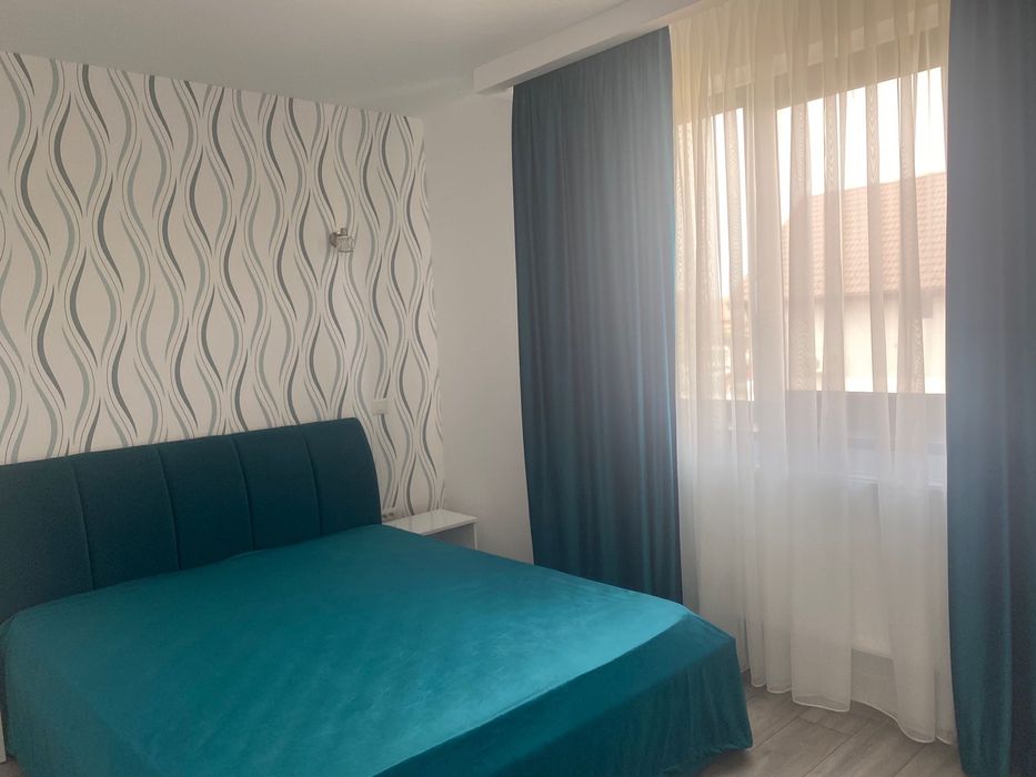 Inchiriez in regim hotelier vila