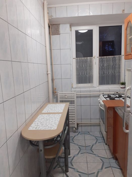 Închiriez garsonieră