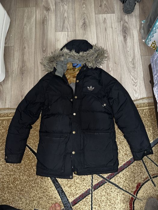 Продам куртку Adidas лепесток