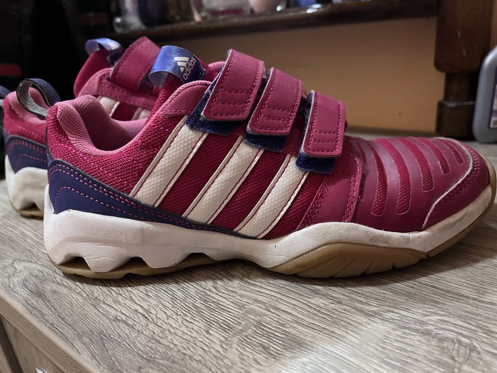 Маратонки adidas 33 намер