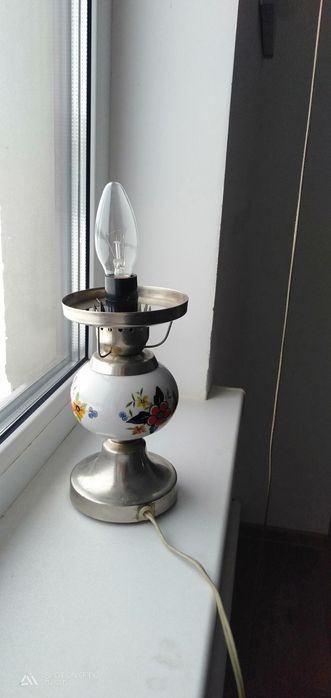Светильник фарфоровый