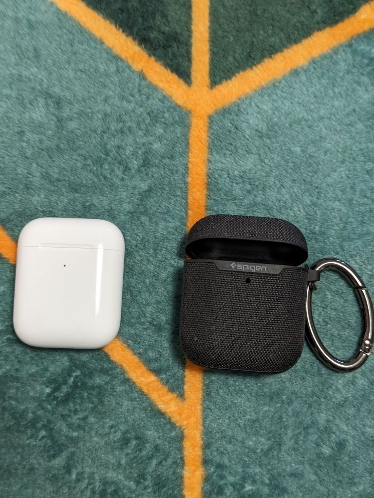 Airpods 2 cu wireless charging case + husa Spigen