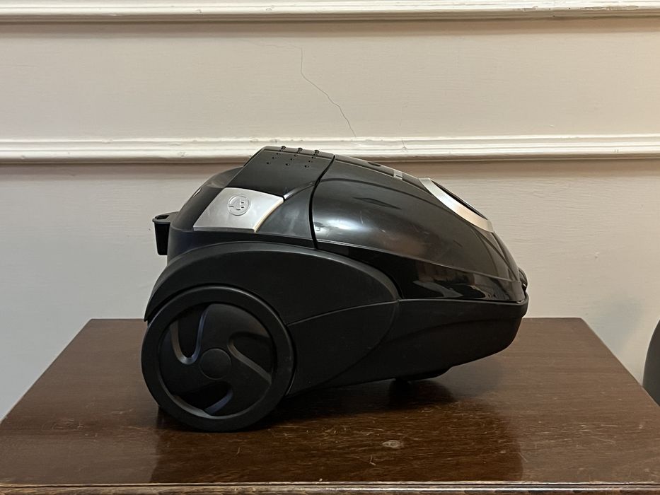 Пылесос Nikai NVC8000