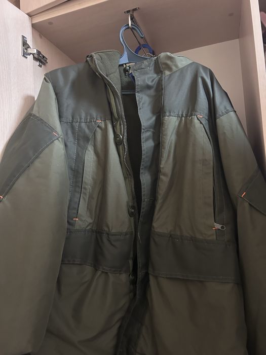 Продам куртку зимнюю со штанами