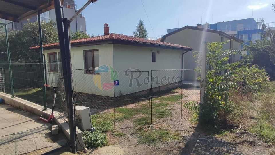 Самостоятелна къща сглобяема конструкция