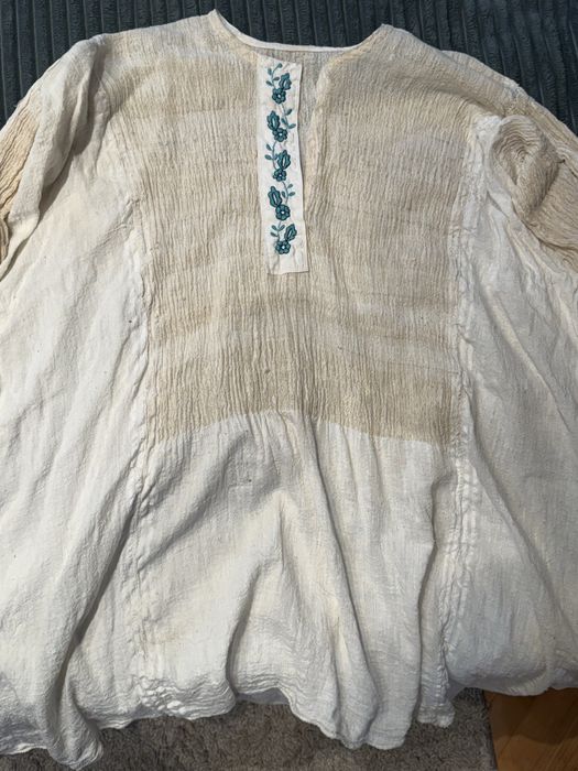 Продавам антични кенарени народни ризи