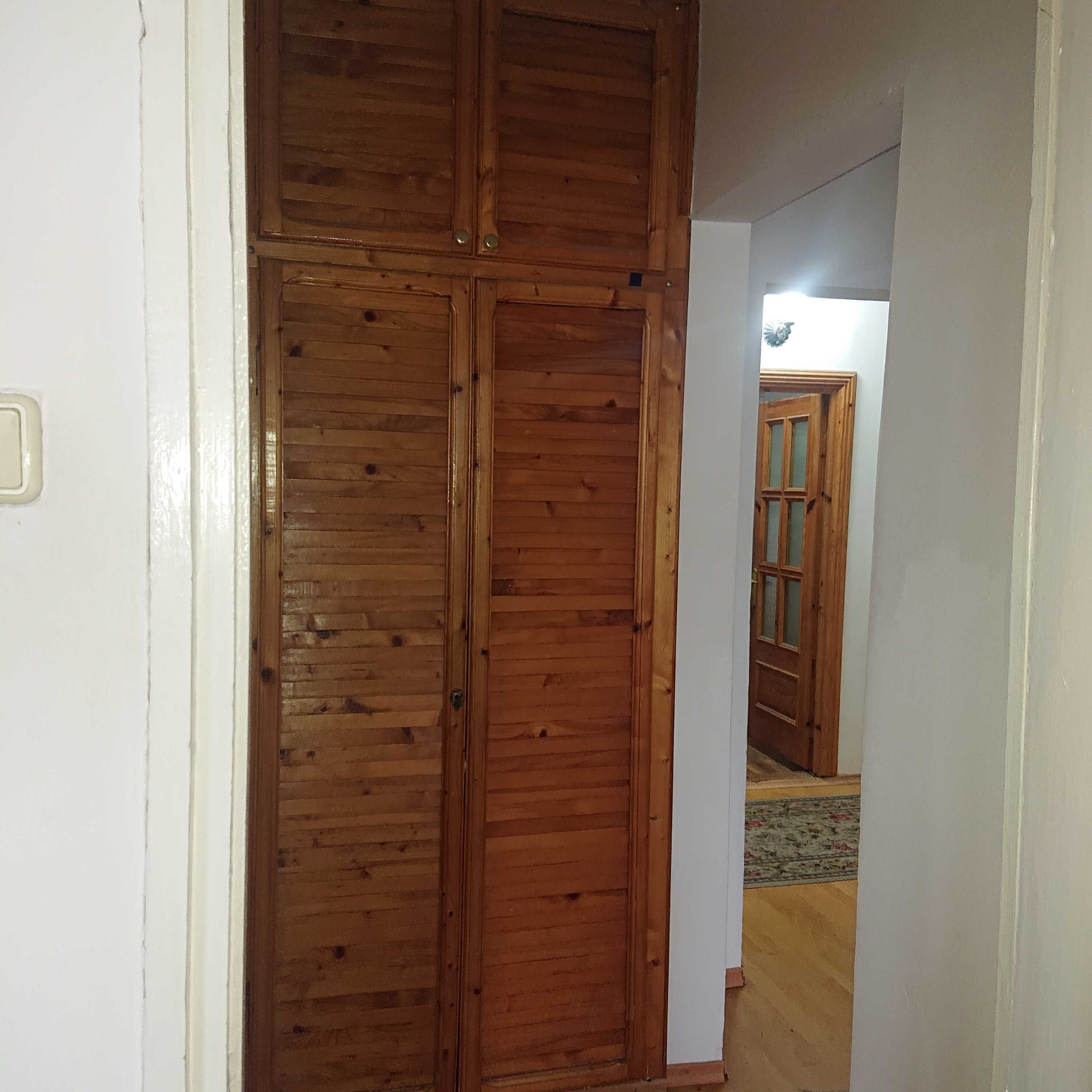 Apartament cu 3 camere in centrul orasului Comanesti