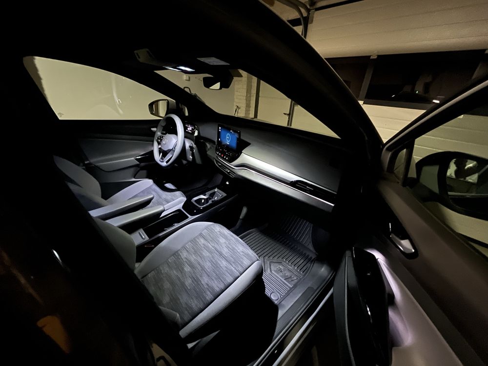VW ID4 Pure Performance ,почти нов, без забележки