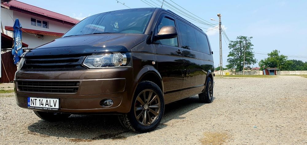 Vw caravelle modelul lung 8+1 4x4