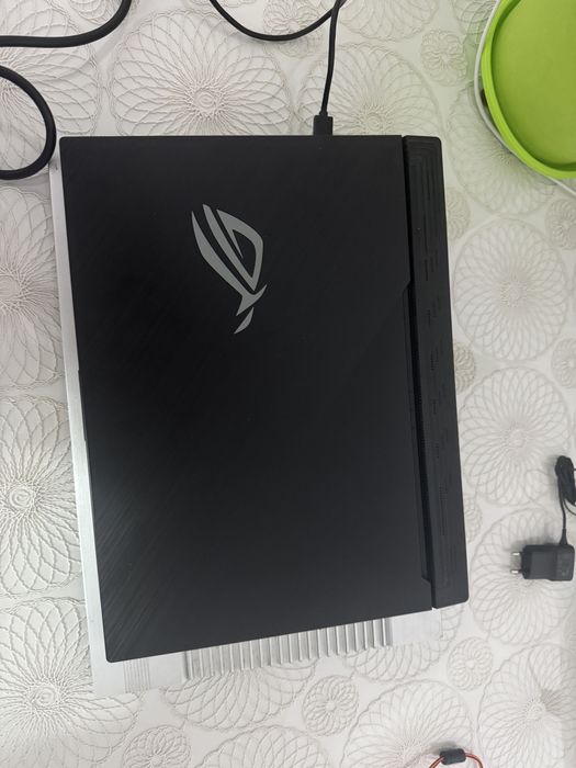 Лаптоп с NVIDIA видеокарта-8GB Ram-513GB