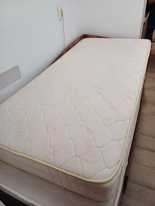 Vând saltea 190cm/90