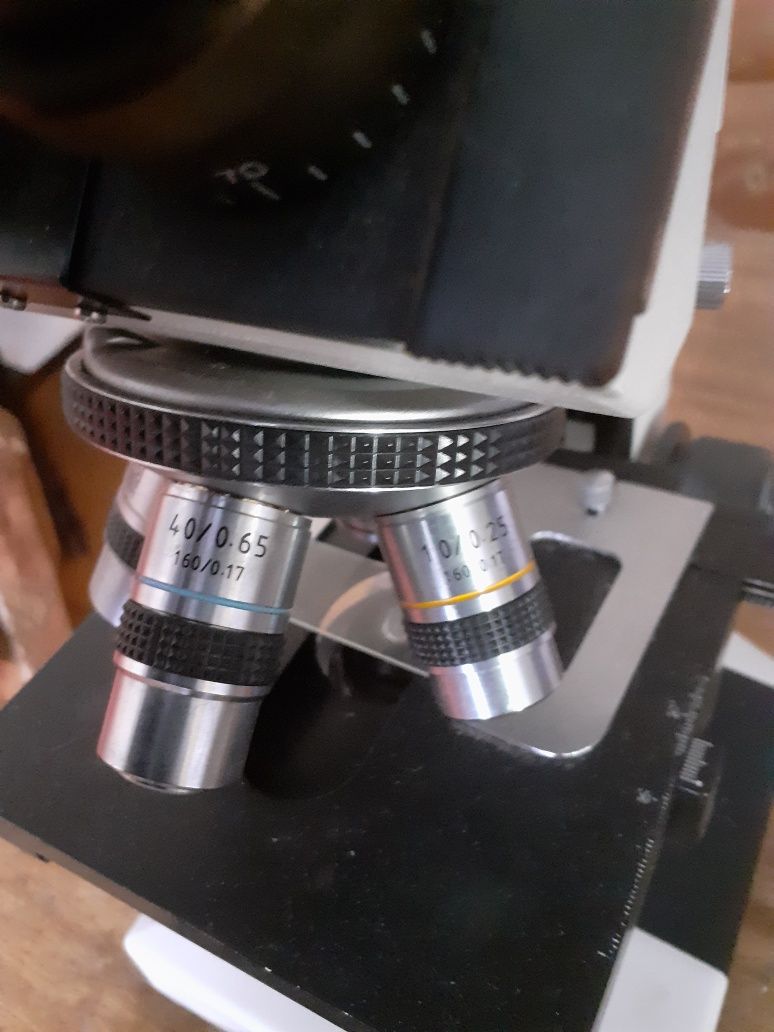 Микроскоп бинокулярный KRUUS
