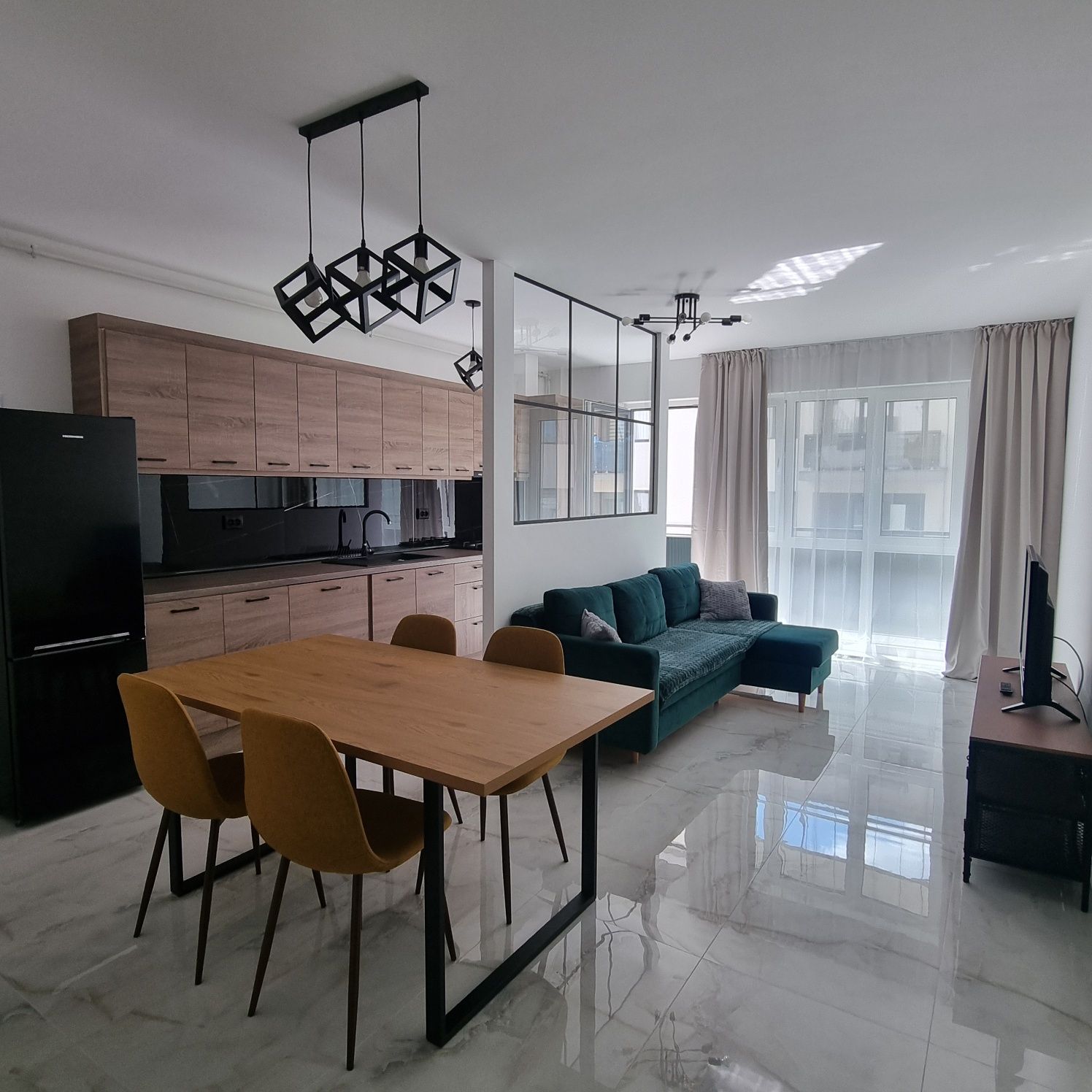 PF Închiriez apartament 2 camere, 53 mp, et. 1, Vivo Cluj