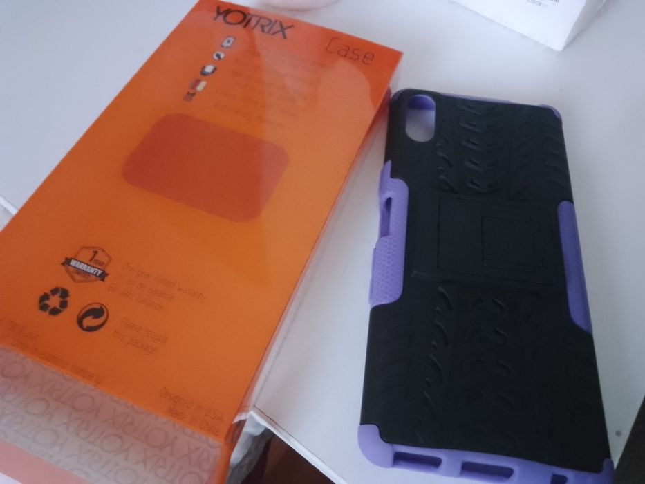 Чехол  прлтиводарный  Sony Xperia ,новый