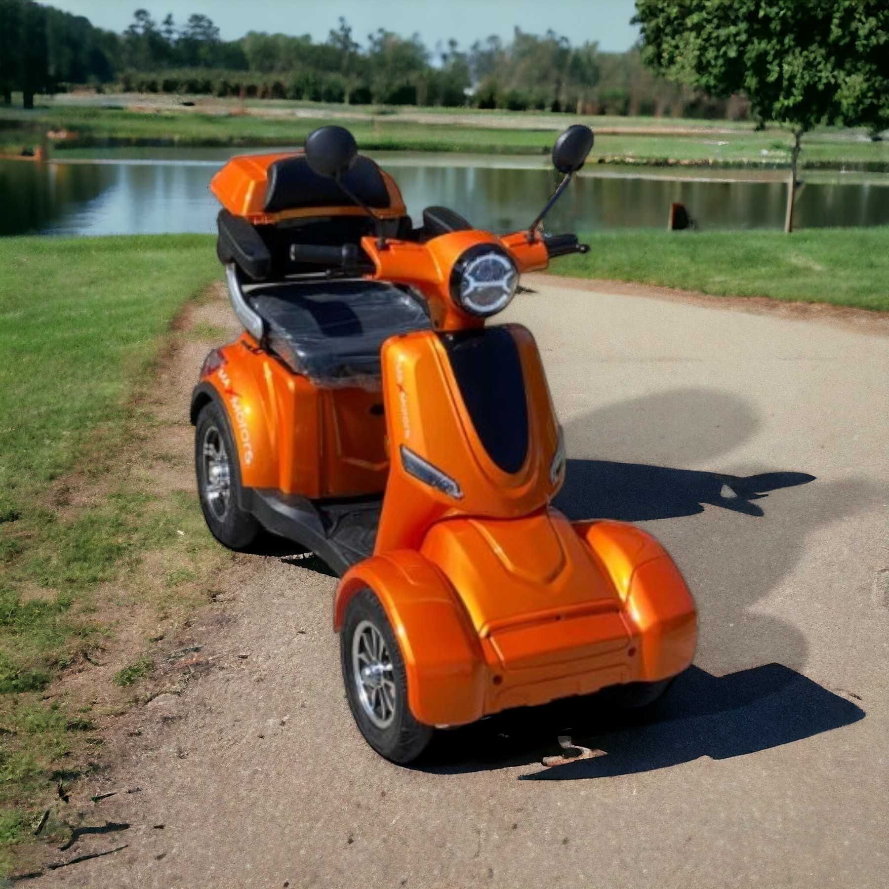 Едноместна Четириколка LUX Famouse 2023 MaXmotors