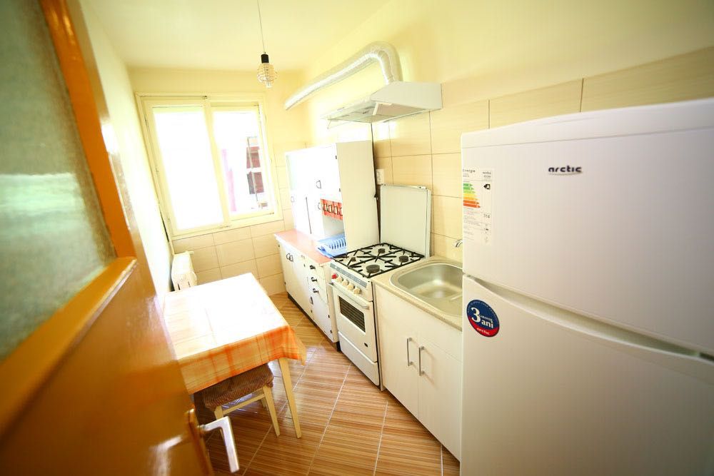 Inchiriez Apartament 2 Camere Vis a Vis  de Auchan, Crangasi