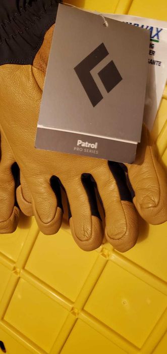 Manusi schi Black Diamond Patrol, noi