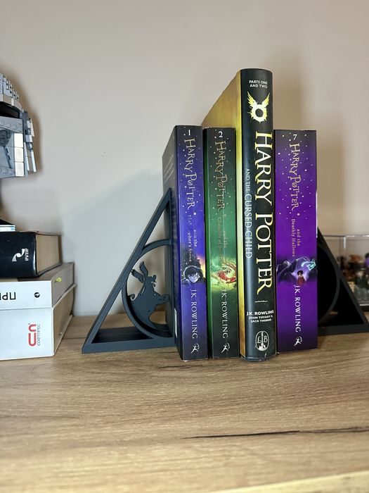 3D принтирана поставка за книги „Harry Potter“ – Даровете на Смъртта