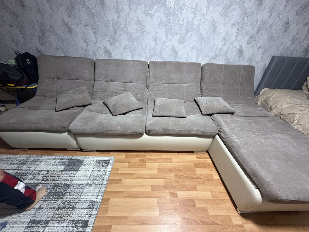 Продам диван коричневого света