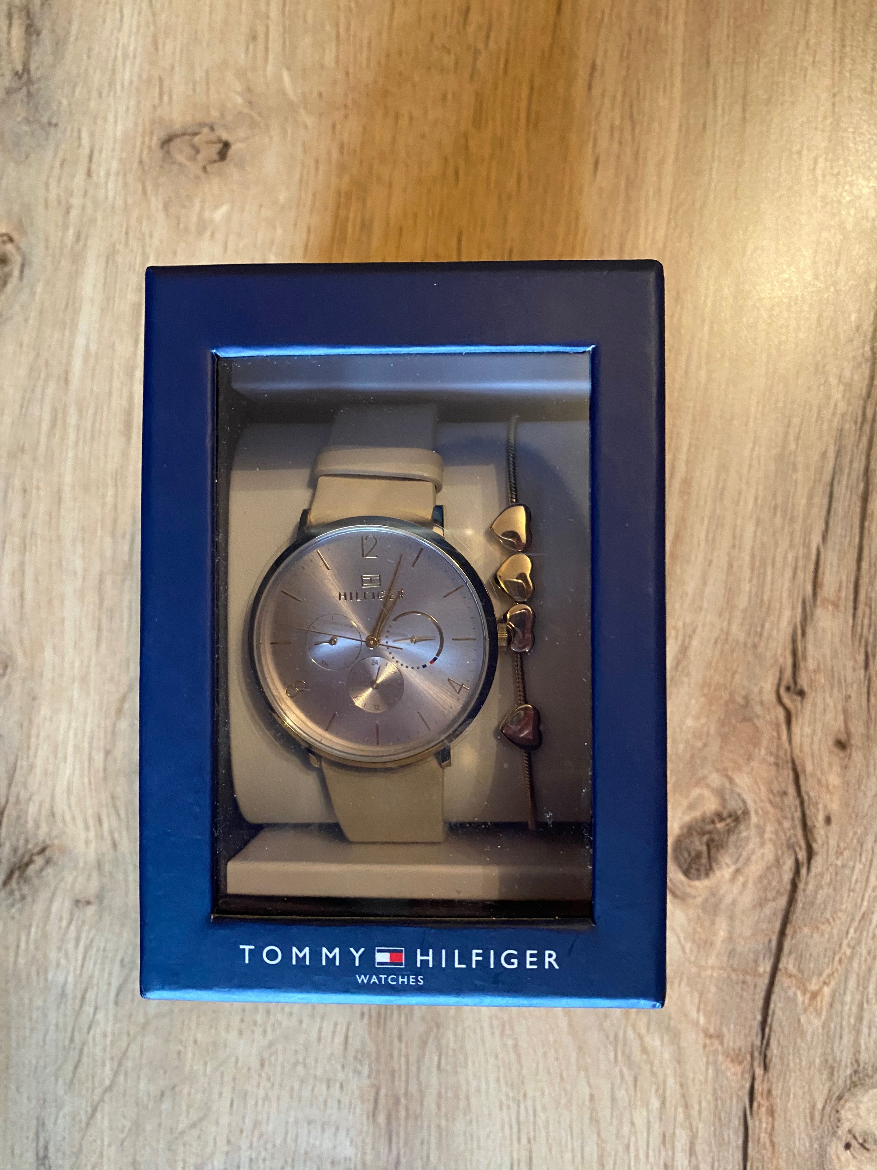 Дамски часовник Tommy Hilfiger