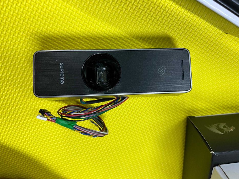 Biometric card reader Bosch Suprema BioEntry W2