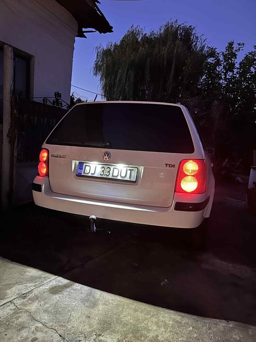 Vând passat b5.5 break