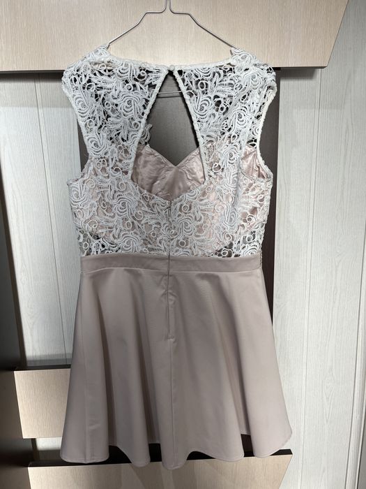 Официална рокля размер 40