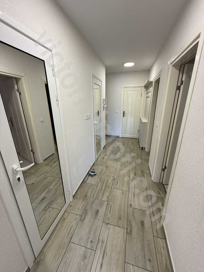 Продава се Тристаен апартамент в Велико Търново, Център - 100 кв.м за 1780 €/кв.м - Снимка #8