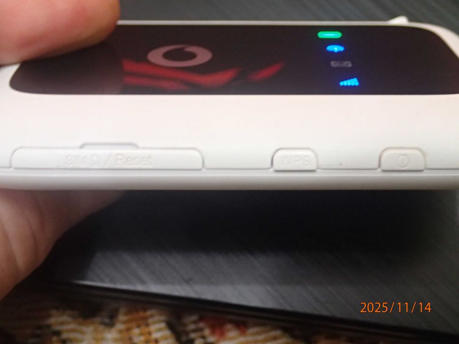 Router/Hotspot 4G cu acumulator: ZTE R216-Z - liber in orice retea